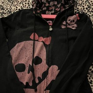 TRADE FOR @prettylilthug 🖤☠️